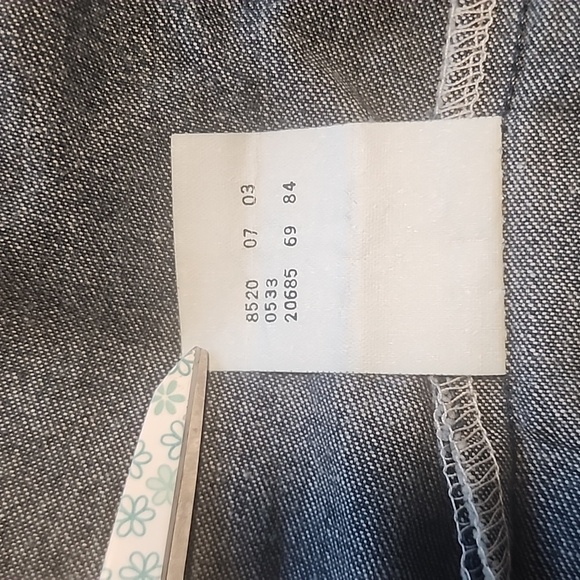 NWT Levi’s Vintage 685 Super Wide Leg Jeans, Size 28 - Picture 14 of 14